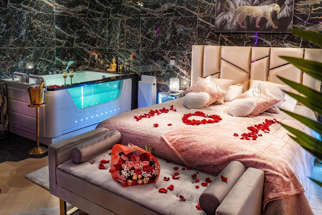 Magnifique Loft / Spa En Face De La Cathedrale ! นาร์บอนน์ ภายนอก รูปภาพ